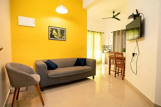 best business hotels in full moon service apartment kochi