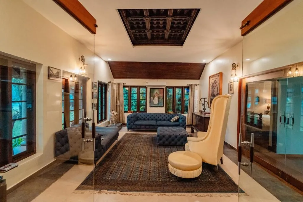 hotel with banquet hall in paravoor road, kochi - madilina heritage villa