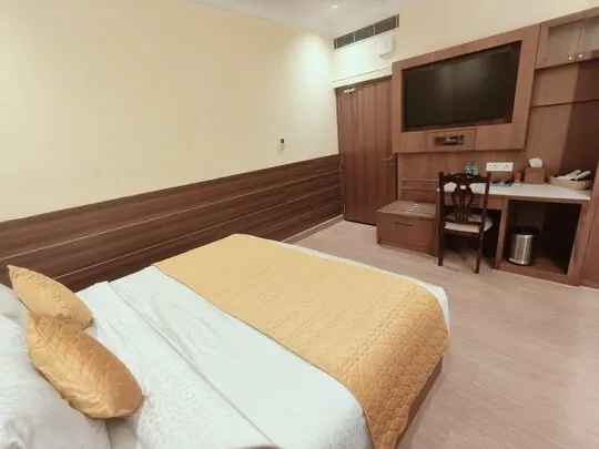 holiday resort in nedumbassery, kochi - saj earth resort
