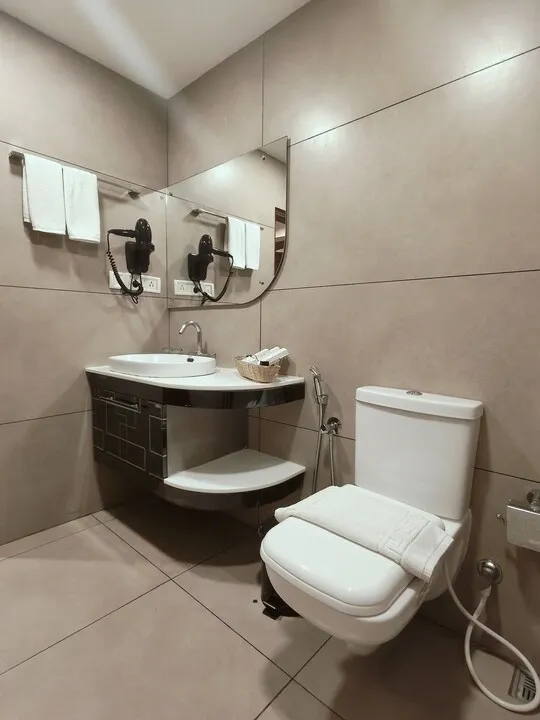 spa resort in nedumbassery, kochi - saj earth resort