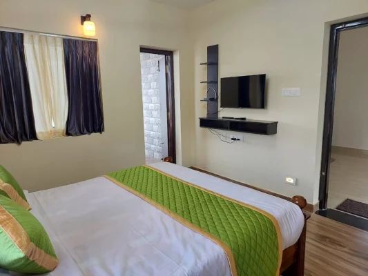 hotel with banquet hall in attuvampatti, kodaikanal - scotberry villa