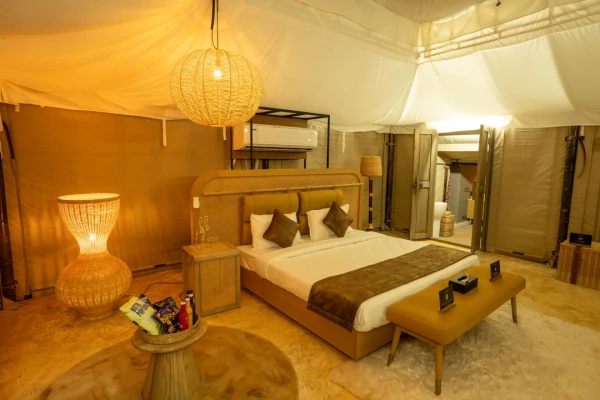 hotel with free parking in gauribidanuru, kolar - elivaas prive tapovana aroha pet-friendly 3-bhk with swimming pool