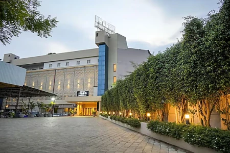budget hotel in mukta sainik graden, kolhapur - alba premier kolhapur