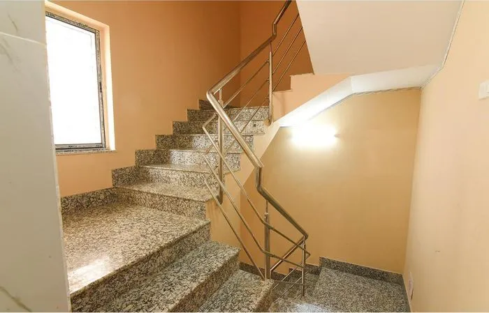 hotel near kolkata railway station - amar raj inn