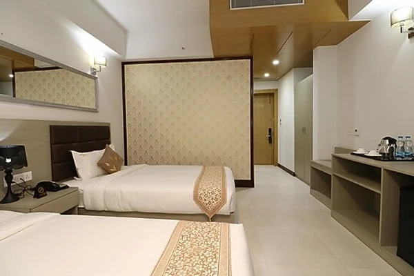 hotel with meeting room in new town, kolkata - aristocrat hotel