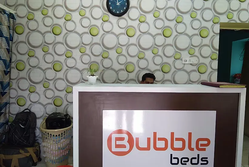 hotel with banquet hall in kalighat, kolkata - bubble beds