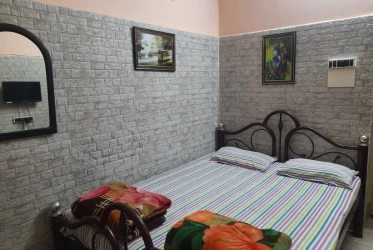 hotel with party hall in kalighat, kolkata - bubble beds