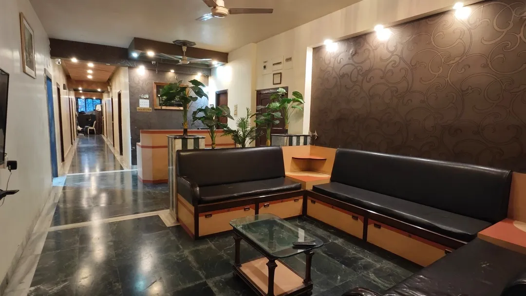 jacuzzi hotel in khidirpur, kolkata - diamond guest house