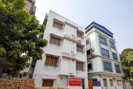hotel room booking in kasba, kolkata - diamond plaza