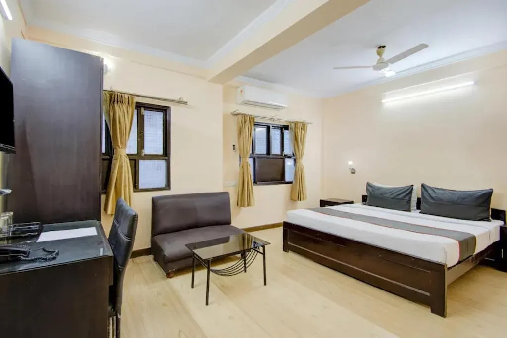 budget hotel in partha kundu, kolkata - dovers inn by bookmerihotel