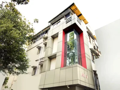 jacuzzi hotel in partha kundu, kolkata - dovers inn by bookmerihotel