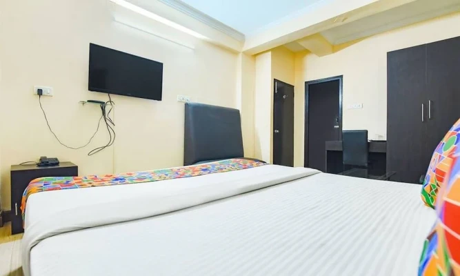 partha kundu, kolkata hotel booking - dovers inn by bookmerihotel