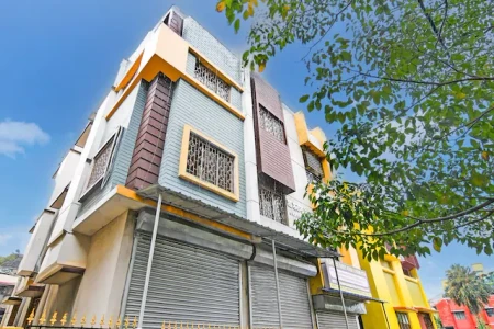 hotel with banquet hall in santoshpur, kolkata - florence palace kolkata