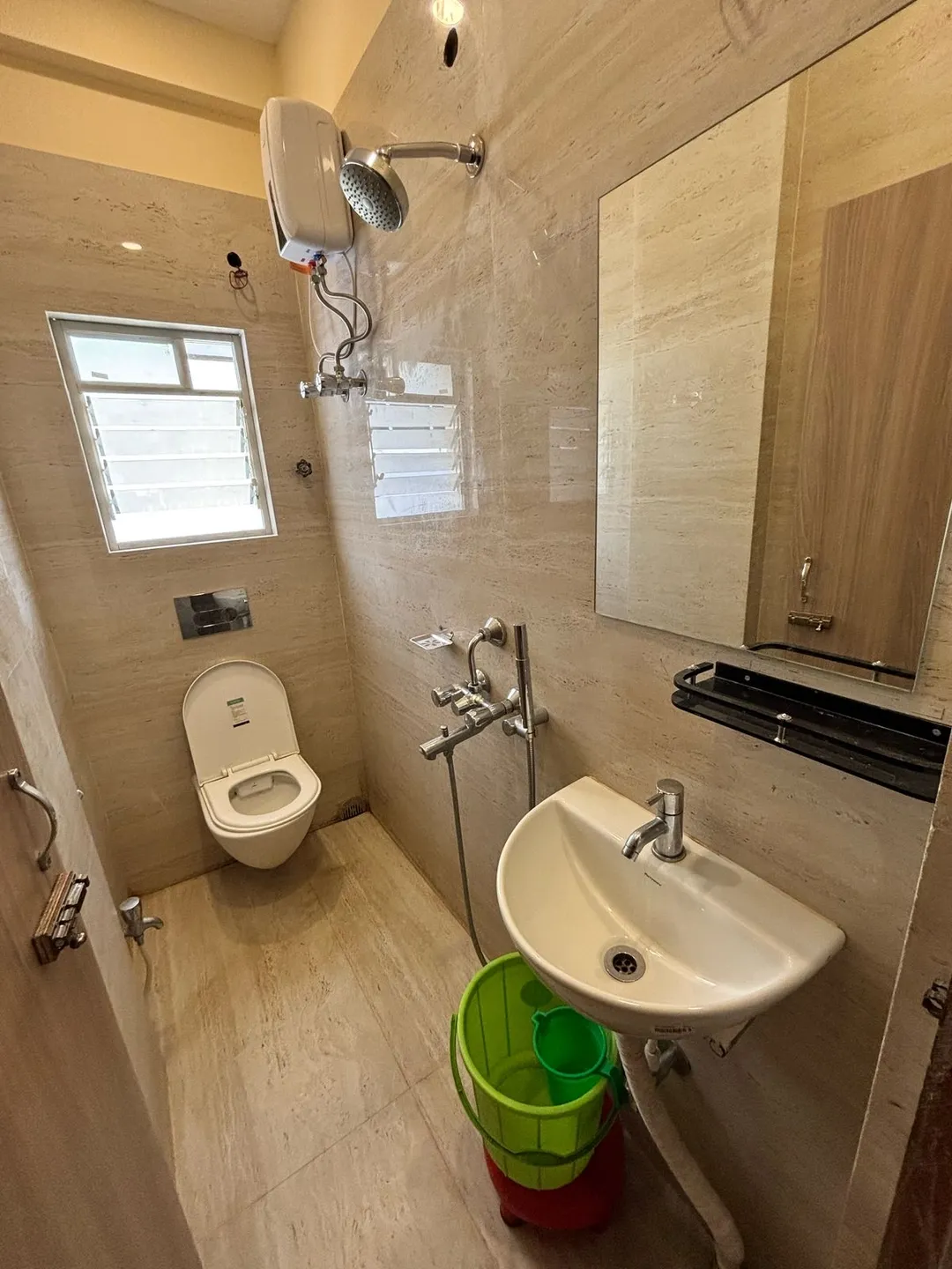 hotel with gym in bhowanipore, kolkata - galaxy guest house