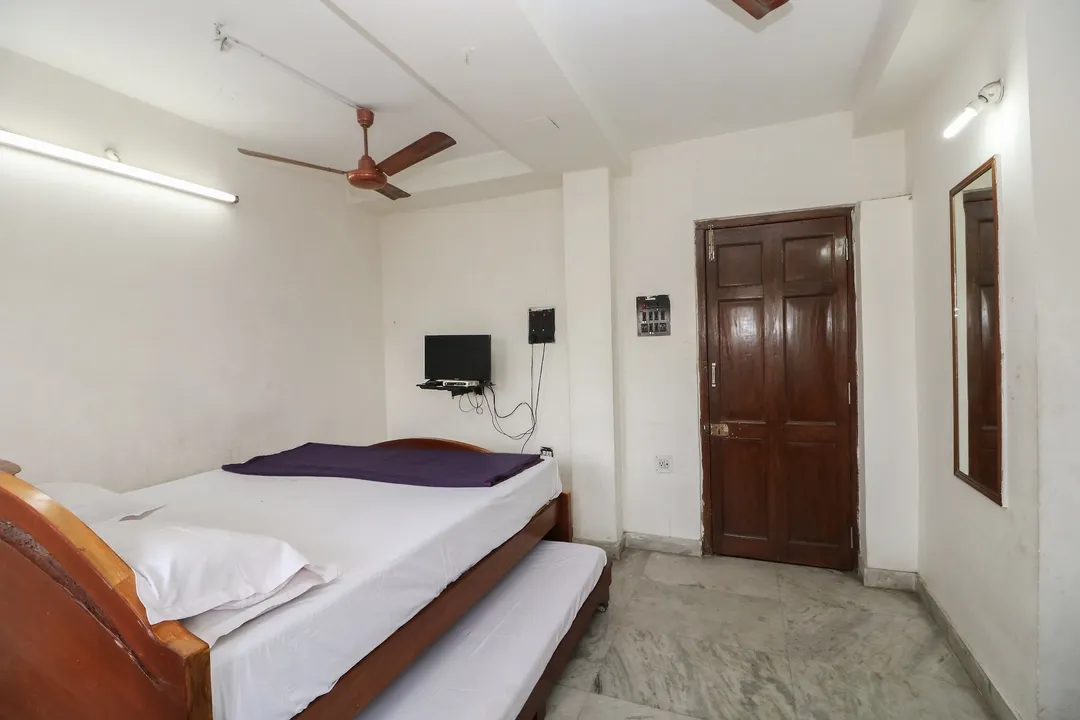 hotel with meeting room in taltala, kolkata - georgian inn
