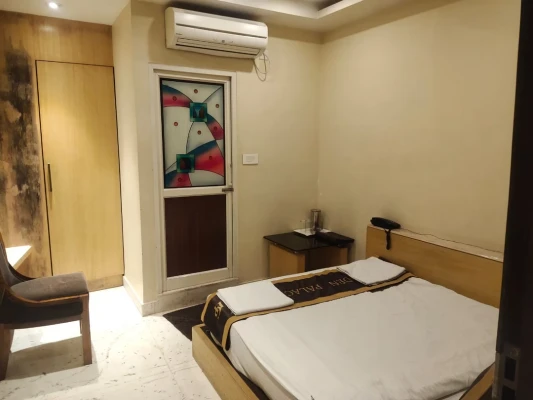 cheap hotels in golden palace kolkata