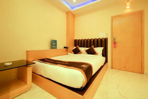 4 star hotels in golden palace kolkata