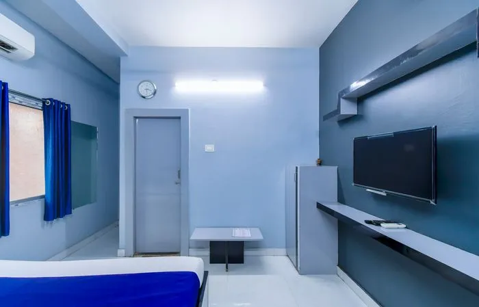 hotel with meeting room in vip road, kolkata - hotel airport view