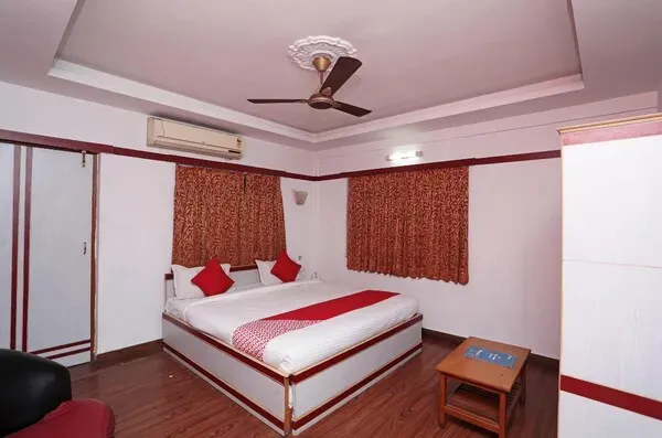 jacuzzi hotel in tiljala road, kolkata - hotel blue abedin