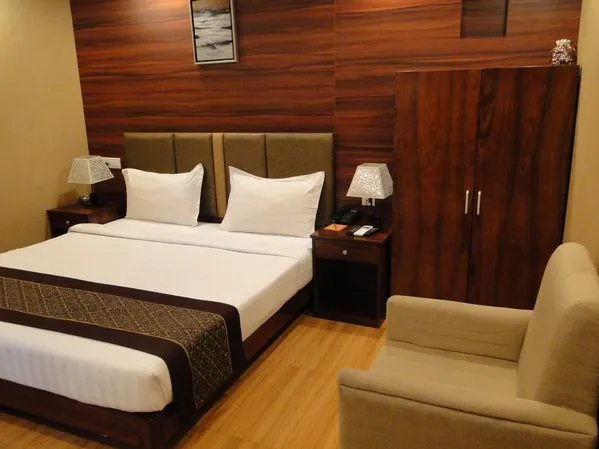 best hourly stay in hotel comfotel kolkata