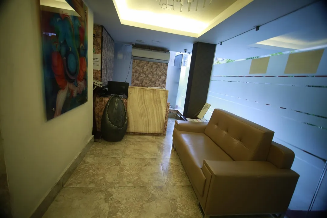 day stay hotels in hotel comfotel kolkata