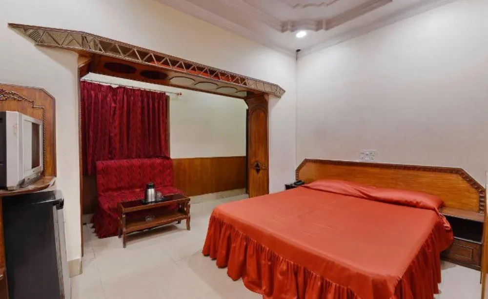 hotel in grant street, kolkata for couples - hotel heera