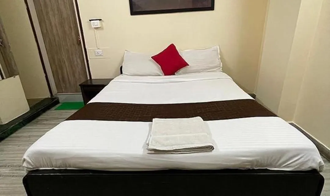 best budget hotels in hotel kolstay inn gairahat kolkata