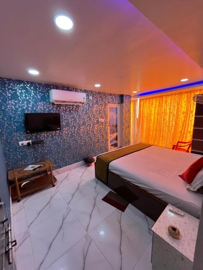 hotel with party hall in vip nagar, kolkata - hotel palace by roomylo