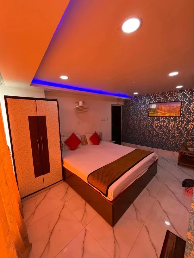 hotel with meeting room in vip nagar, kolkata - hotel palace by roomylo