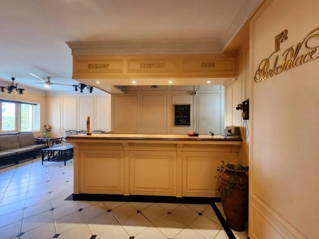 cheap and best hotels in hotel palace kolkata