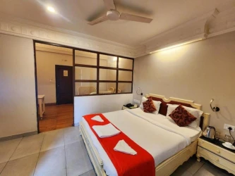 luxury hotels in hotel palace kolkata