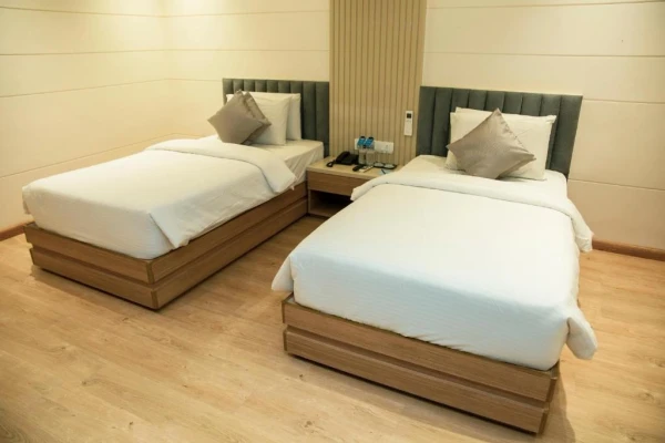 best hotels for unmarried couples in hotel pan asia kolkata