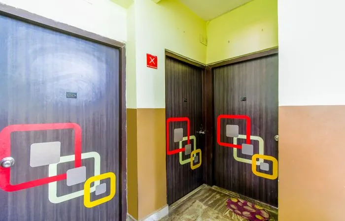 jacuzzi hotel in bangur avenue, kolkata - hotel pratiksha