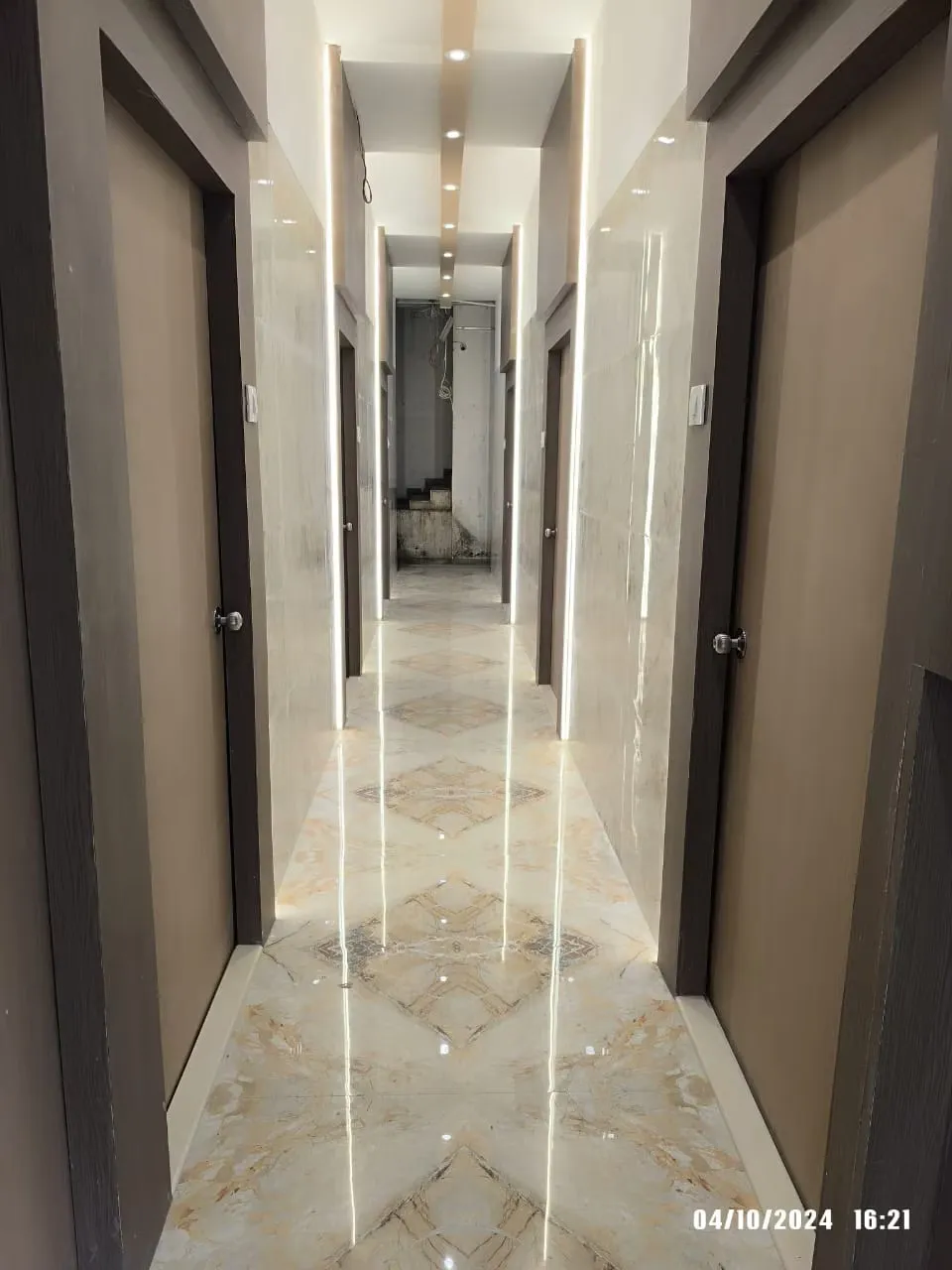 best hotels in hotel royal palace kolkata