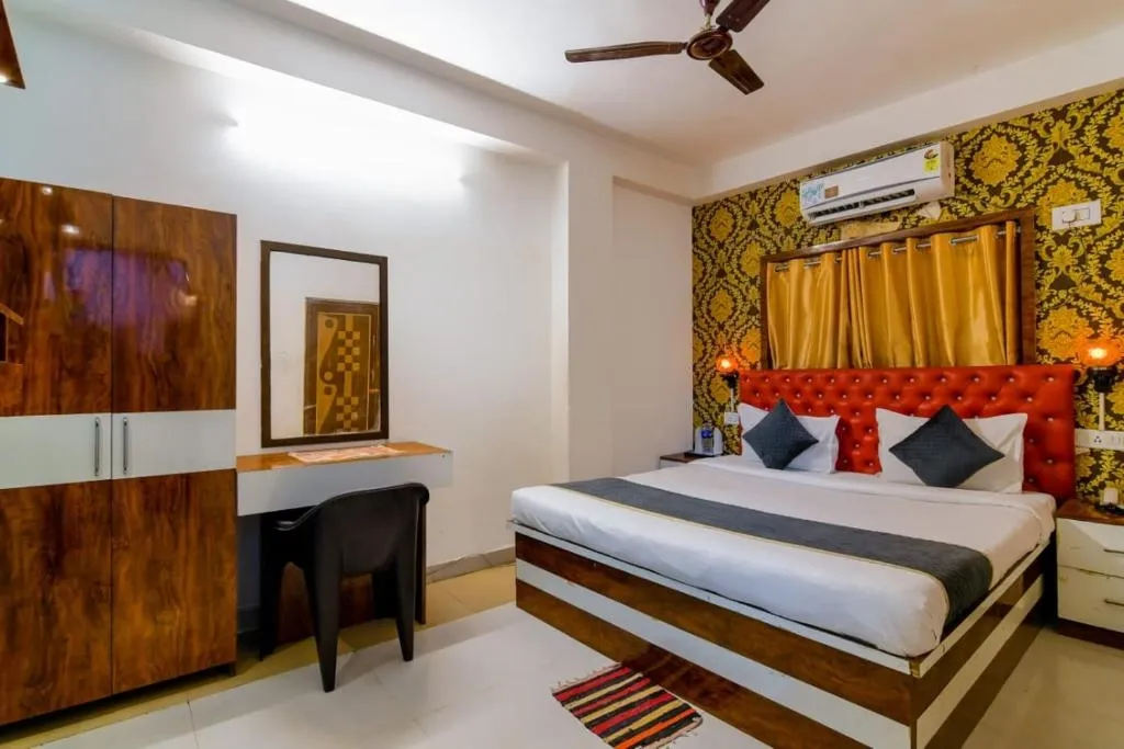 couple hotels in hotel royal palace kolkata