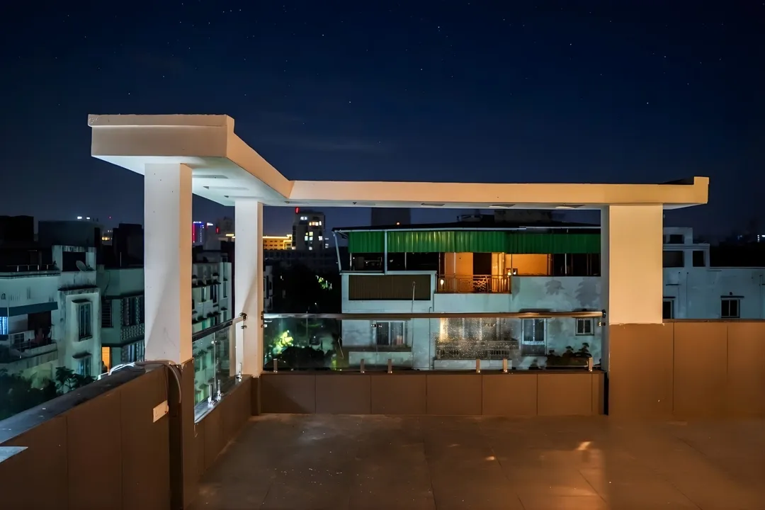 family hotel with pool in newtown, kolkata - hotel silverstone villa