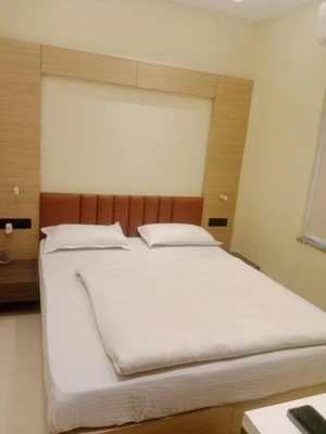 couple friendly hotels in hotel skyking kolkata