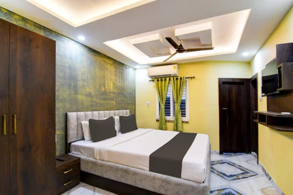 best short stay hotels in hotel the crown kolkata