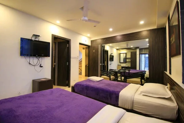 jacuzzi hotel in kalighat, kolkata - hotel victerrace regency