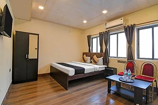 luxury hotel in lucky homes kolkata
