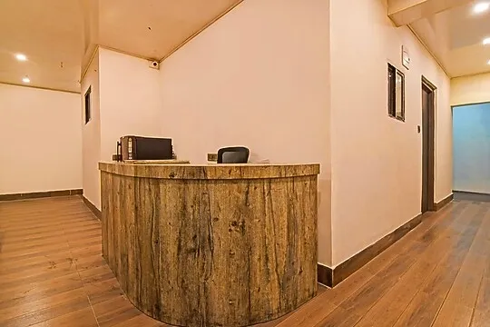 day time hotels in lucky homes kolkata