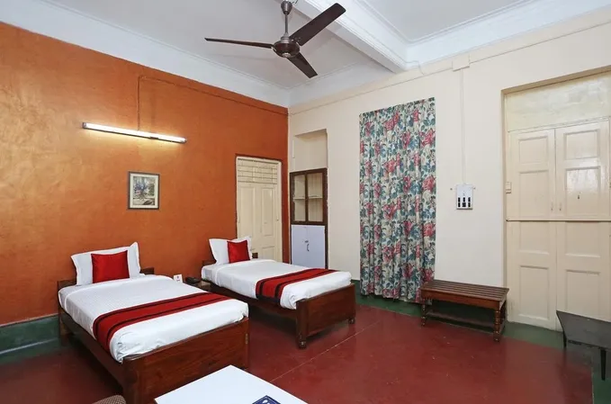 group holiday hotels in marble palace guest house kolkata