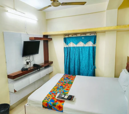 hotel room booking in vip nagar, kolkata - om shanti guest house