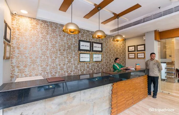 hotel with bar in newtown, kolkata - pipal tree hotel