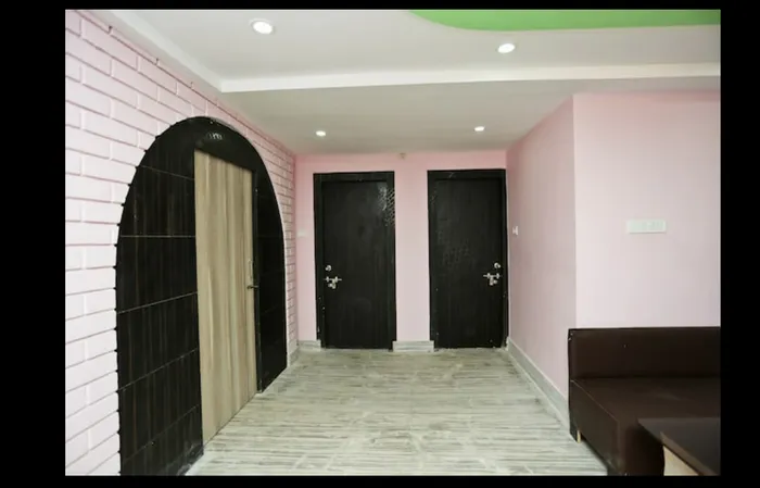 best budget hotels in red velvet inn kolkata