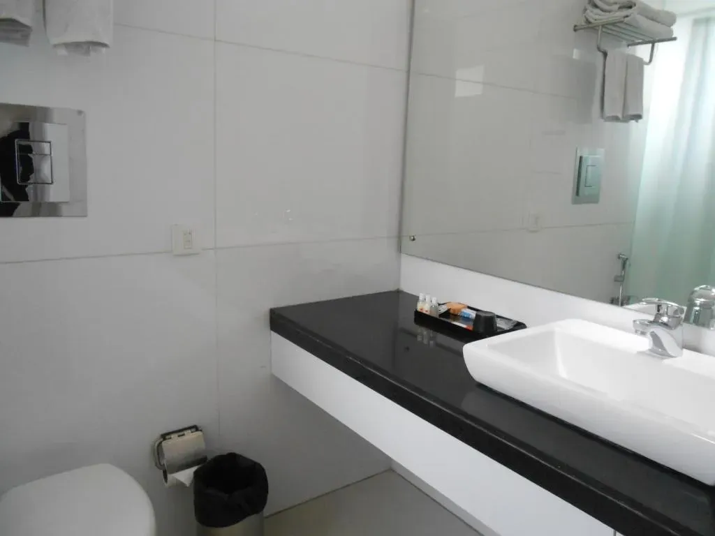 jacuzzi hotel in salt lake, kolkata - sapphire comforts