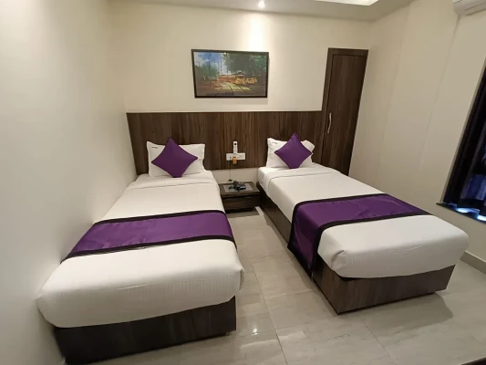best hotels for few hours in sheldon inn kolkata