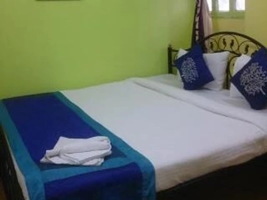 hotel with meeting room in shyam bazar, kolkata - shovashray guest house