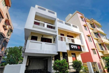 family hotel with pool in khidirpur, kolkata - simplex guest house