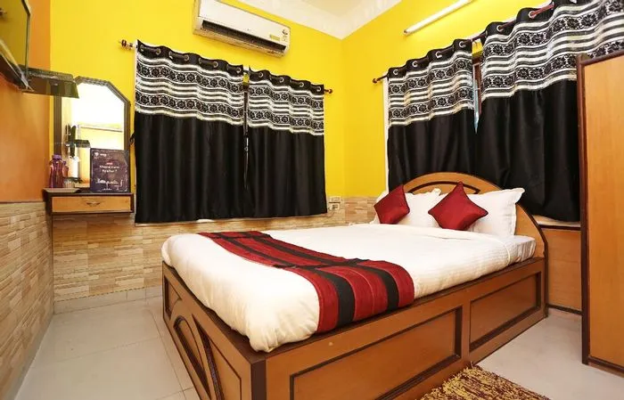 hotels for unmarried couples in sterling guest house kolkata
